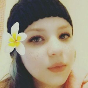 Meet your Posher, Kaitlin